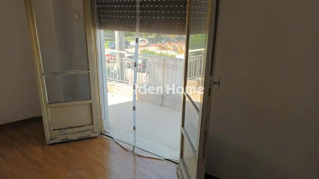 Rooms - Bright Apartment with Balcony in Athens Centre