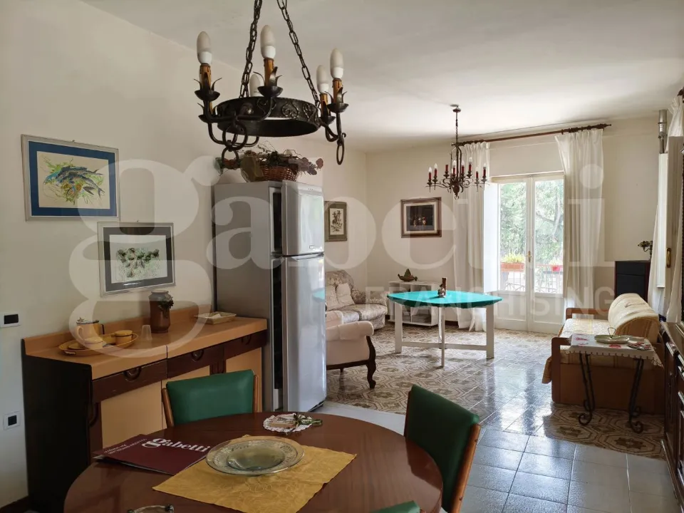 Salle à manger - Apartment with Balconies in Quasano