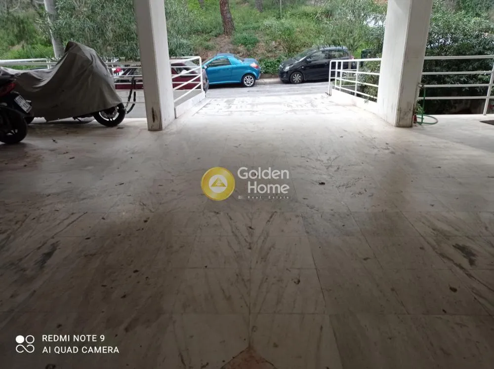 Garage - Apartment with Panoramic View in Nea Filadelfeia