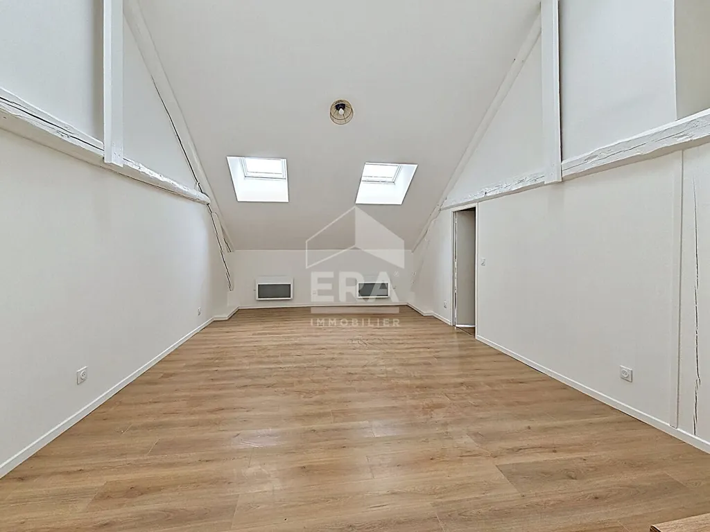 Rooms - 2-Bedroom Apartment with Parking in Tiercelet
