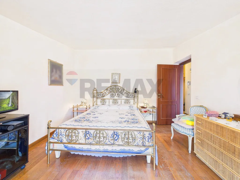 Camere da letto - Rustic-Style Semi-Detached Villa in Formello