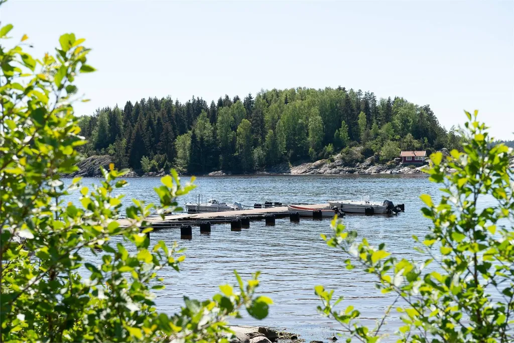Cottage with Sea View near Gårvik