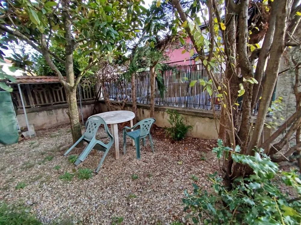 Aed - Student-Friendly 2-Bedroom Flat in Villeurbanne