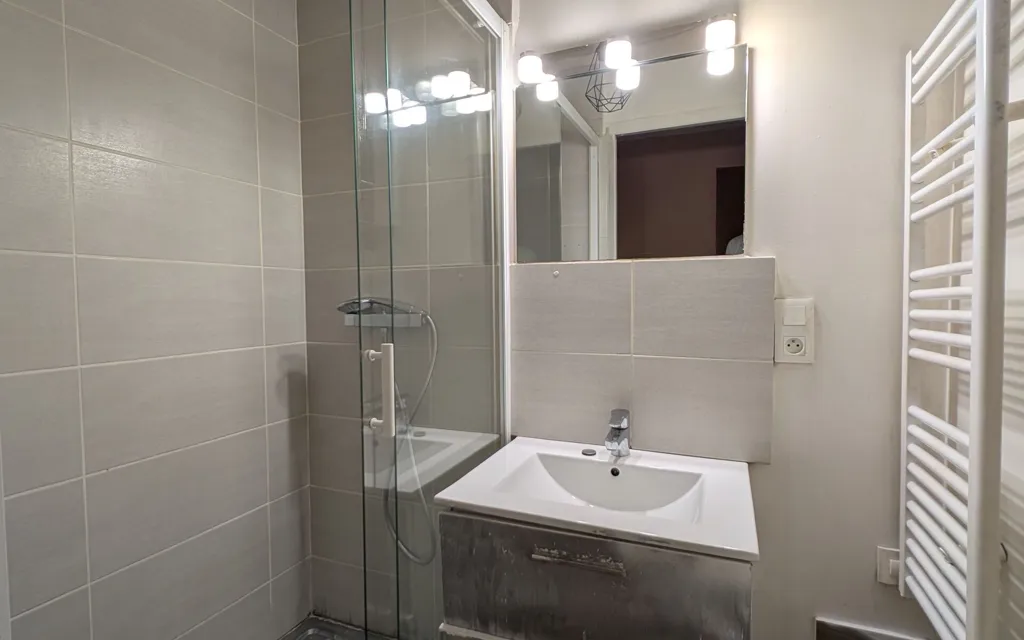 Bagni - Studio with Balcony in Talence