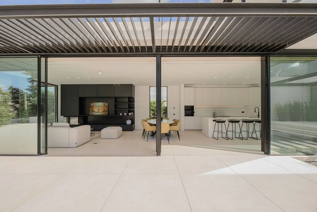 Terrass - Architectural Villa with Infinity Pool in Santa Eulària
