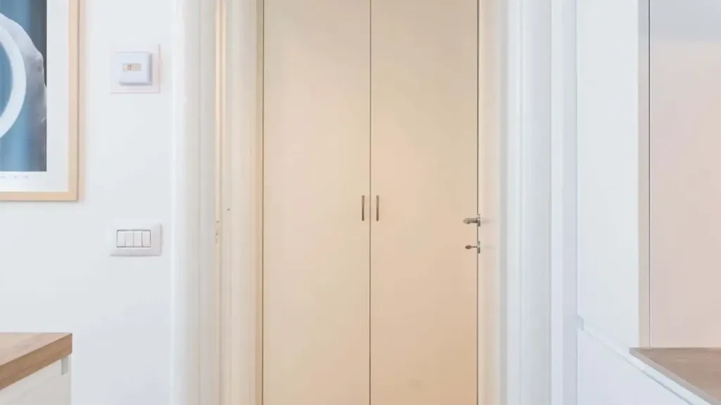 hallway_entrance