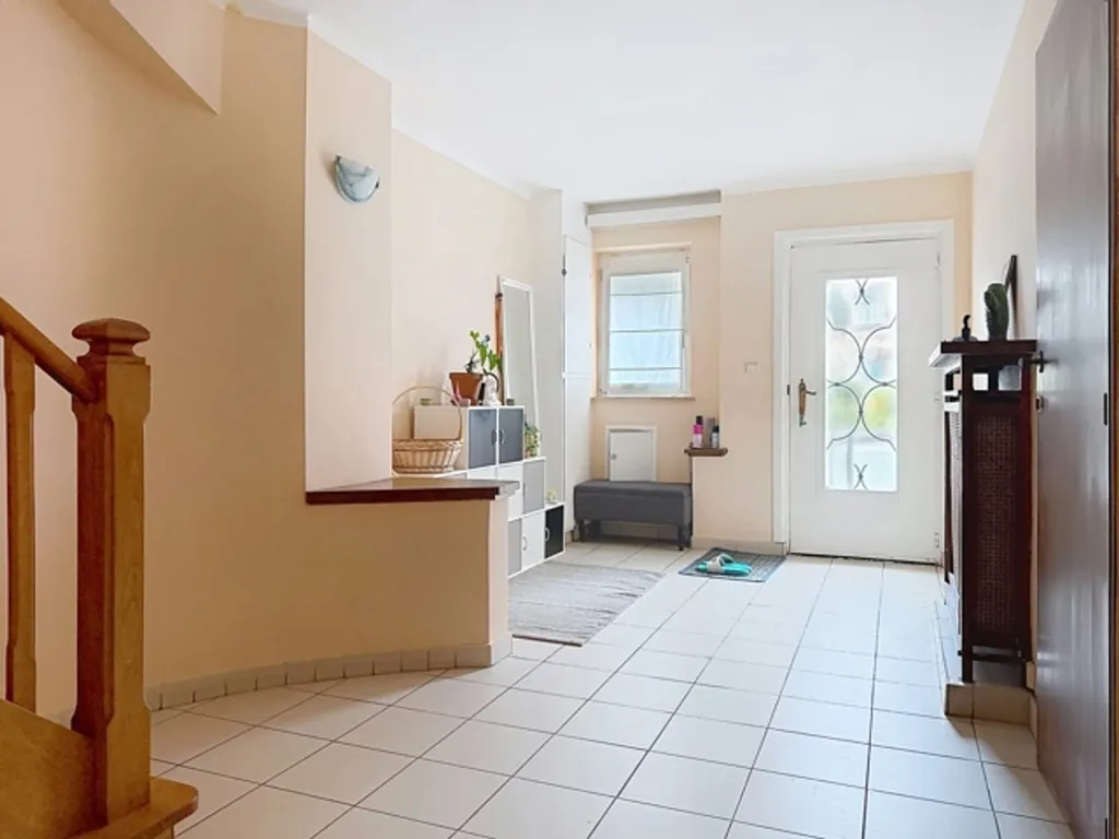 hallway_entrance