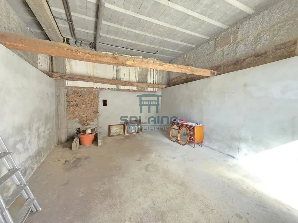Garage - Chalet with Terraces in Merca, A Coruña