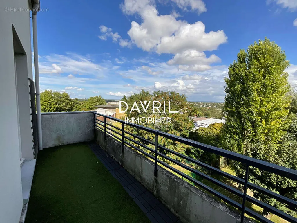 Balcony - Duplex with Terraces in Andrésy