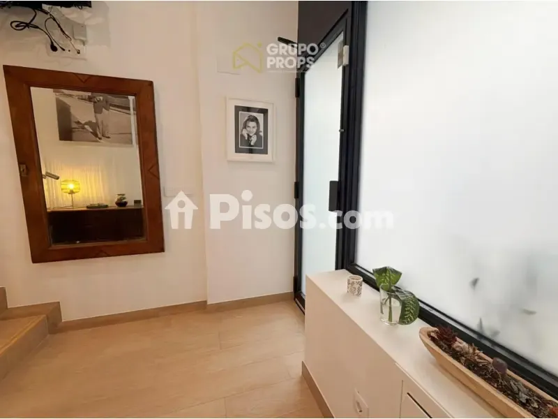 Esik - Reformed Duplex Flat in Chamberí