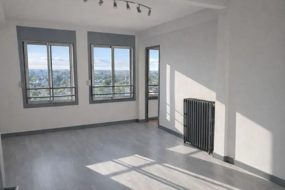 Stanze - 3-Bedroom Apartment with Parking in Dijon