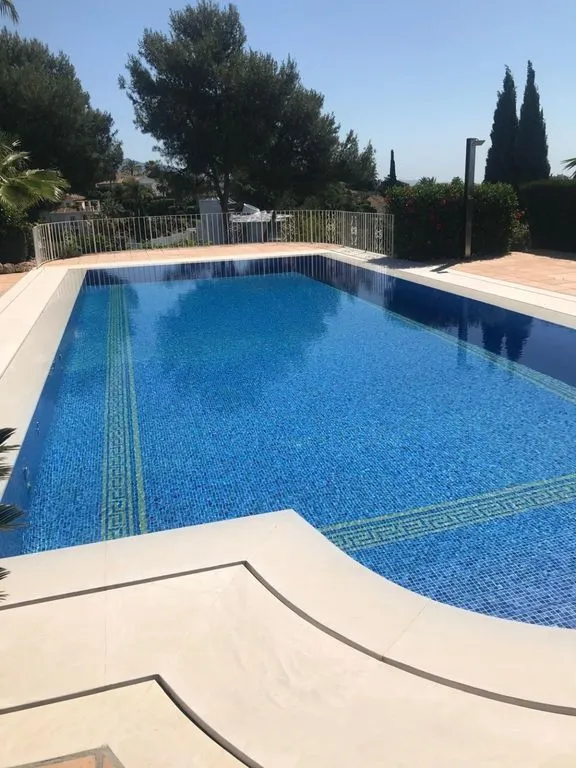 Piscine - Luxury Villa with Sea View in Benahavís
