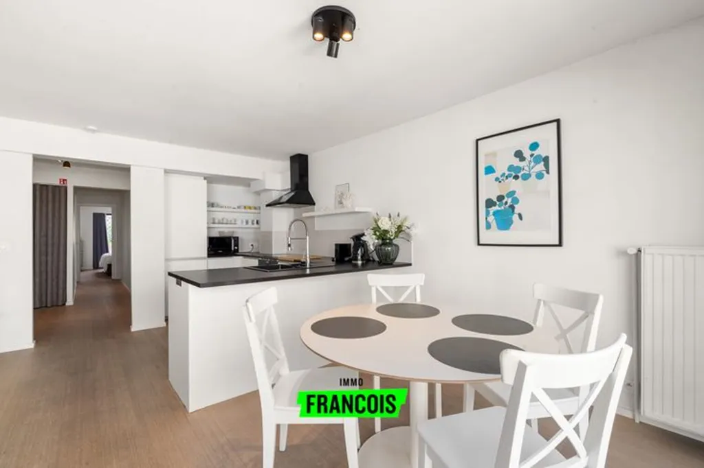 Salle à manger - Appartement rénové avec terrasse au centre d'Ostende