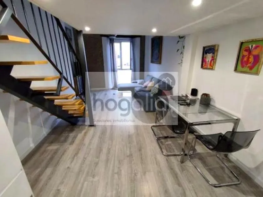 Séjour - Duplex Apartment with Terrace in Seville Centre