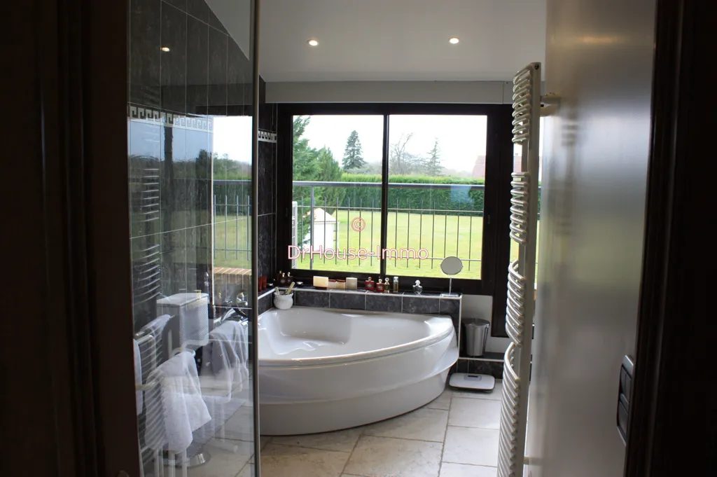 Salles de bain - Maison de 8 Chambres avec Piscine à Coullons