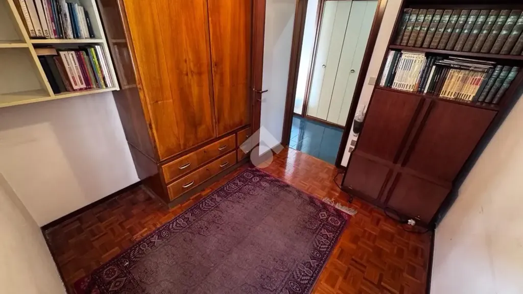 Stanze - 1970s Apartment with Mountain View in Schio