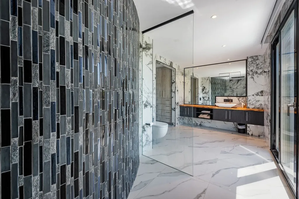 Salles de bain - Beachfront Villa with Pool in Puerto Pollensa