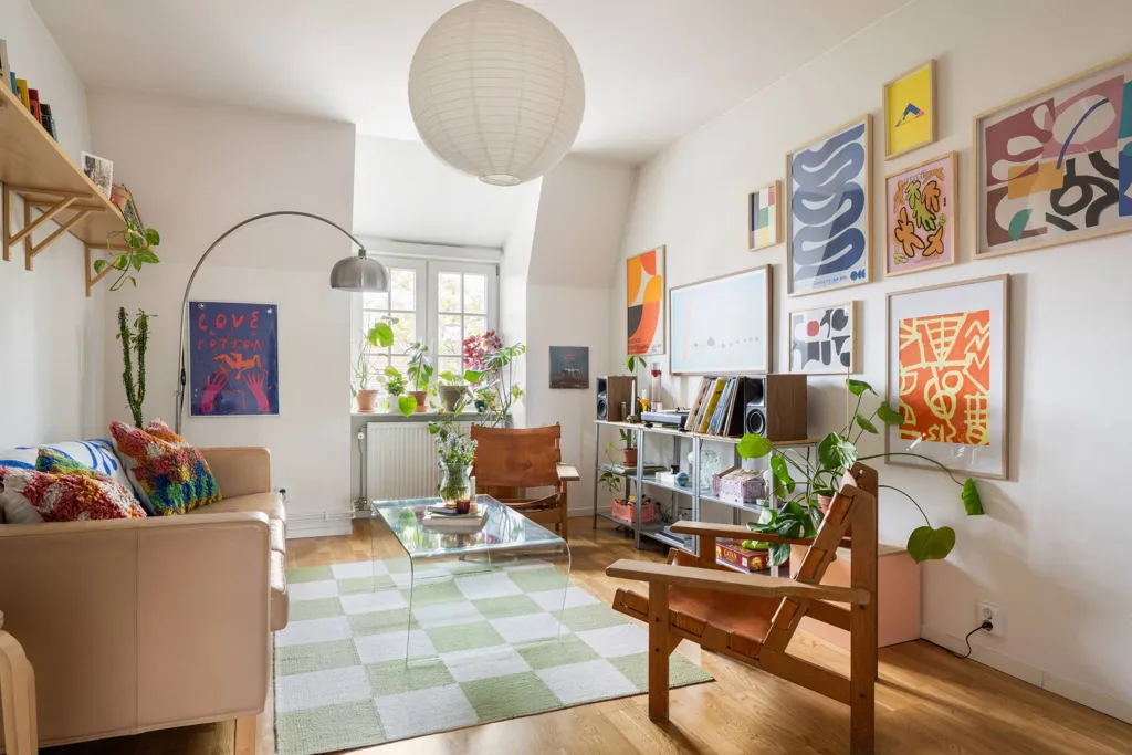 Séjour - Charming Two-Bedroom Apartment with Fireplace in Enskede