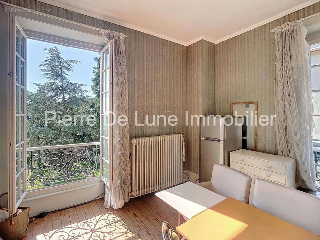 Soggiorno - Character House with Panoramic View in Caluire-et-Cuire