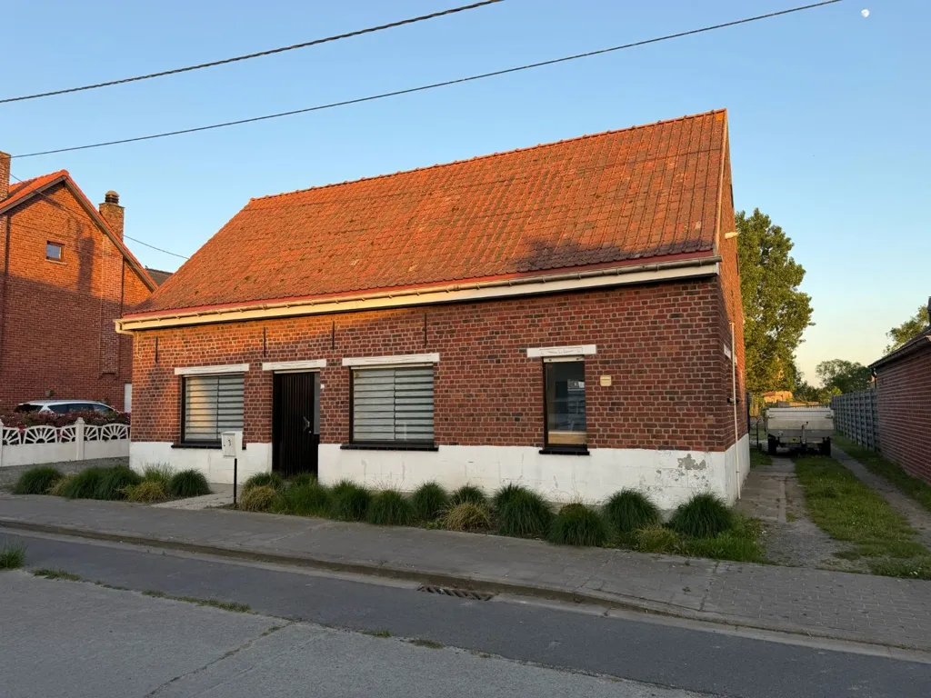 Välivaade - Spacious Open Plan House with Garden in Kortemark