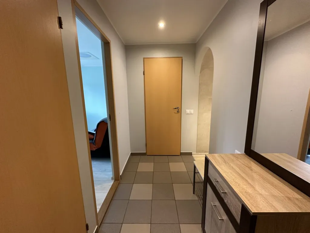 hallway_entrance