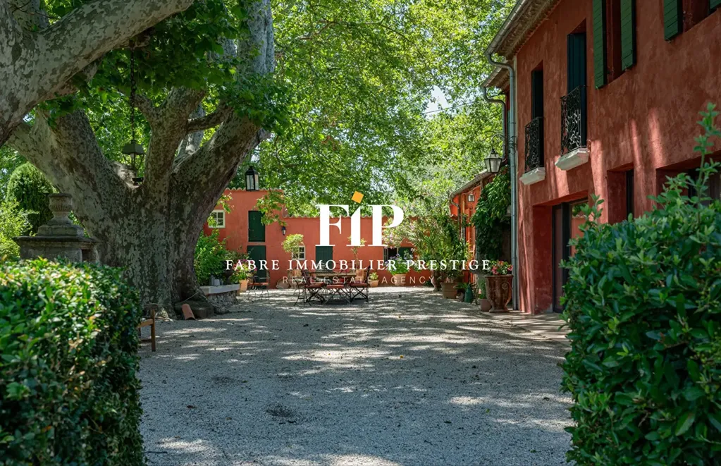 Välivaade - Luxurious Estate with Pools in Eygalières