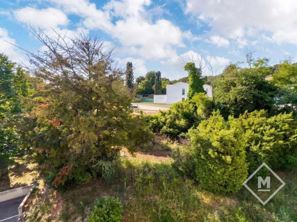 Vue aérienne - Appartement 3 Pièces avec Terrasse à Marseille