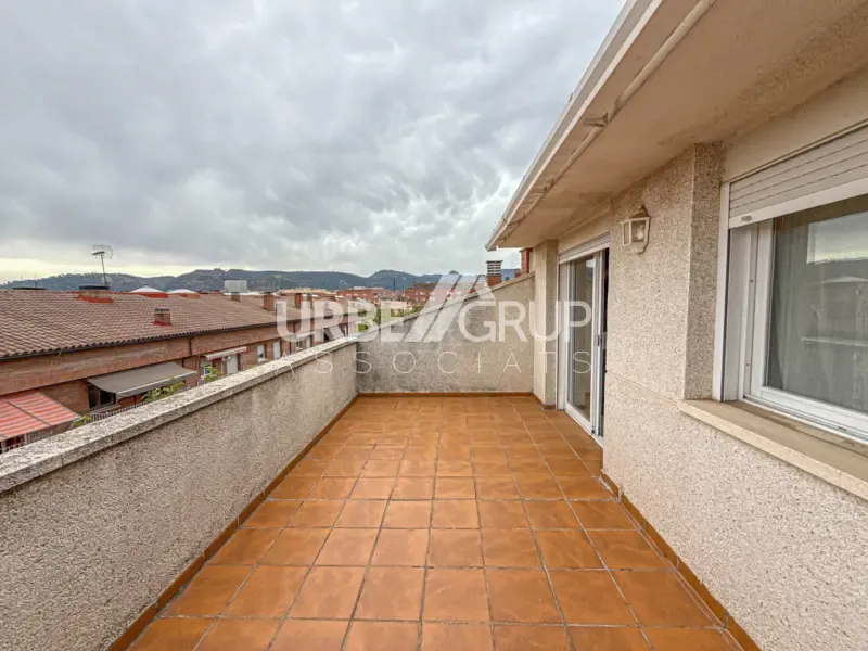 Terrass - Detached Corner House with Multiple Terraces in Martorell