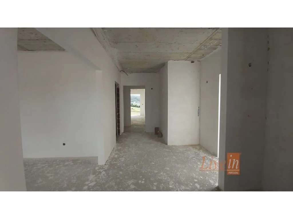 Toad - Modern Detached House with Garden in Mafra