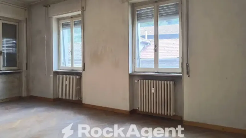 Pièces - Spacious Apartment with Mountain View in Coggiola
