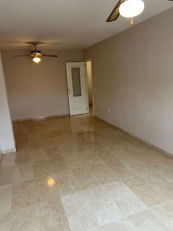 Elutuba - Apartment with Garage in La Goleta, Málaga