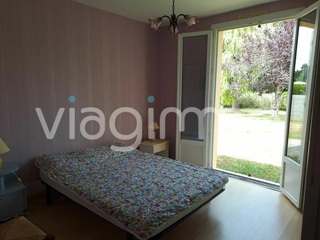 Magamistoad - Four-Bedroom House with Garden in Mesquer