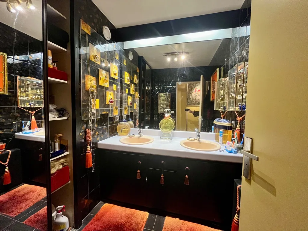 Badezimmer - Luxury Apartment with Cathedral View in Reims