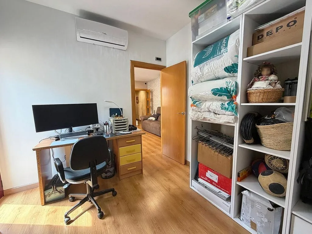 Studio - Bright Apartment with Air Conditioning in Sant Pere