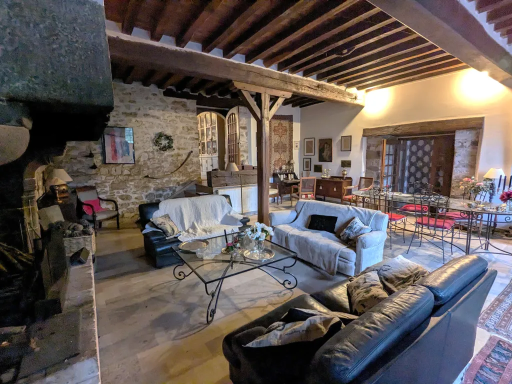 Séjour - Maison de Caractère Ancien Prieuré à Melesse