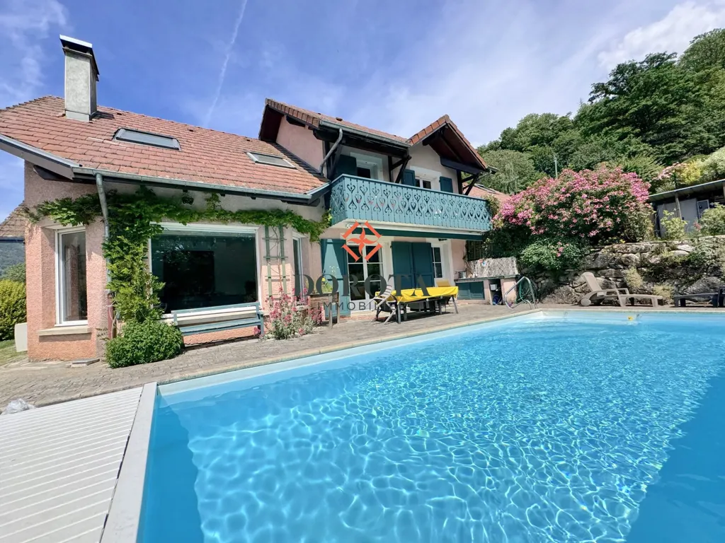 Piscina - Maison with Chartreuse View in Theys