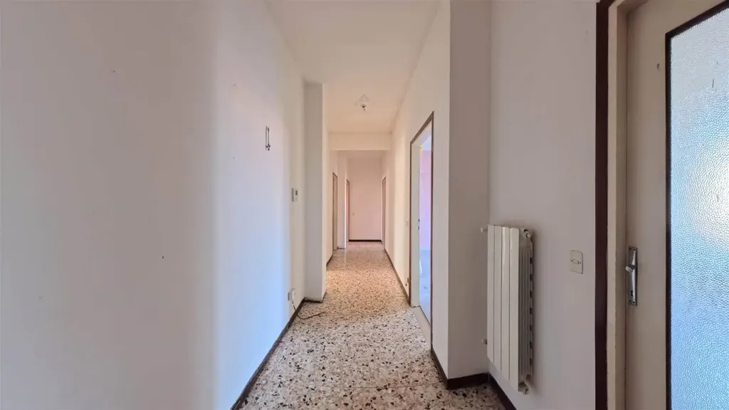 Entrée - Apartment with Balcony in Casalpusterlengo