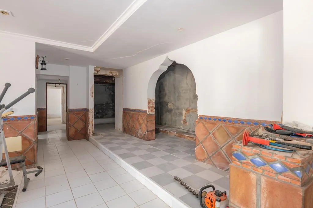 Toad - 7-Bedroom Villa with Mountain View in Mijas