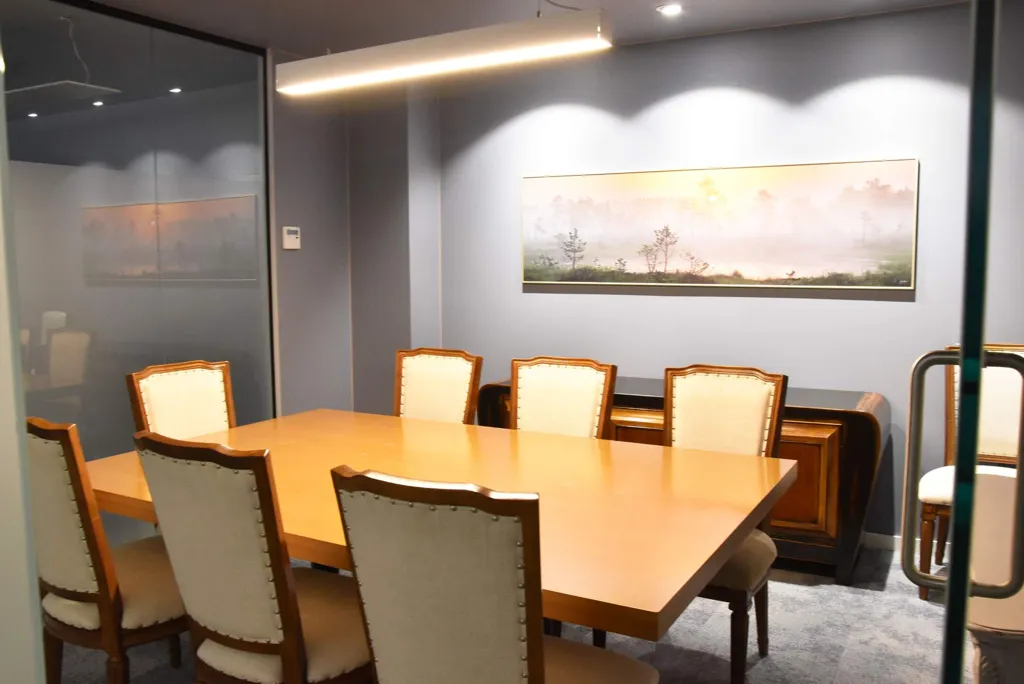 Salle à manger - Newly Decorated Office with Views in Central Tallinn