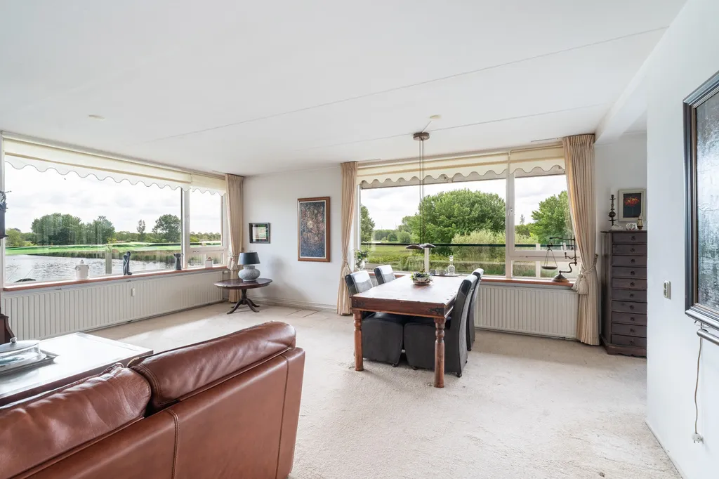 Elutuba - 3-Bedroom Apartment with Water View in Maassluis
