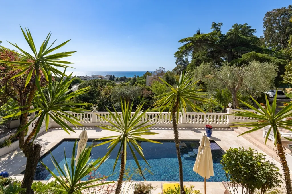 Piscine - Villa avec Piscine et Vue Mer à Nice