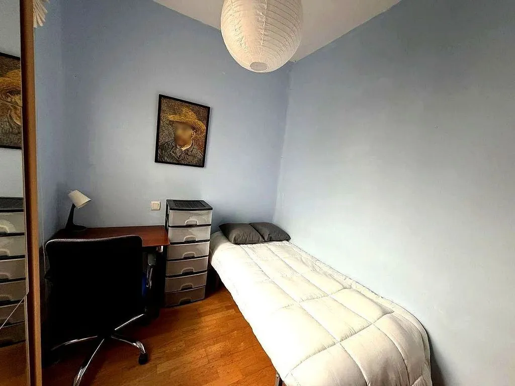 Modern Flat with Balcony in Argüelles, Madrid