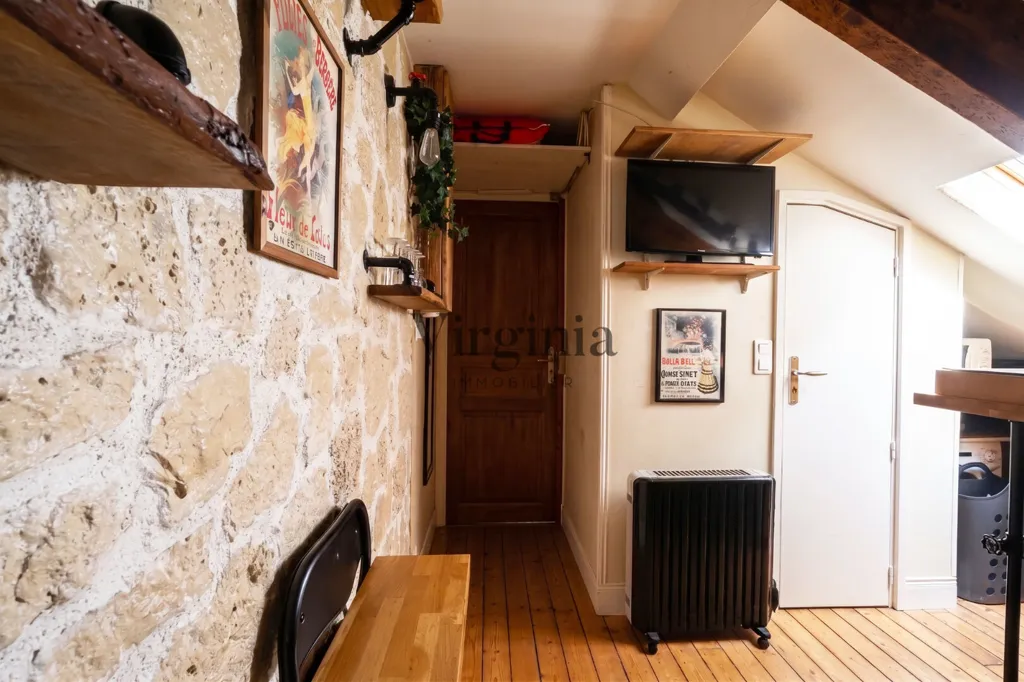 Elutuba - Studio with Balcony in Saint Maurice