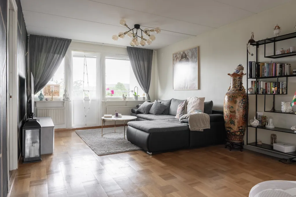 Elutuba - Apartment with Balcony in Lillekärr Södra