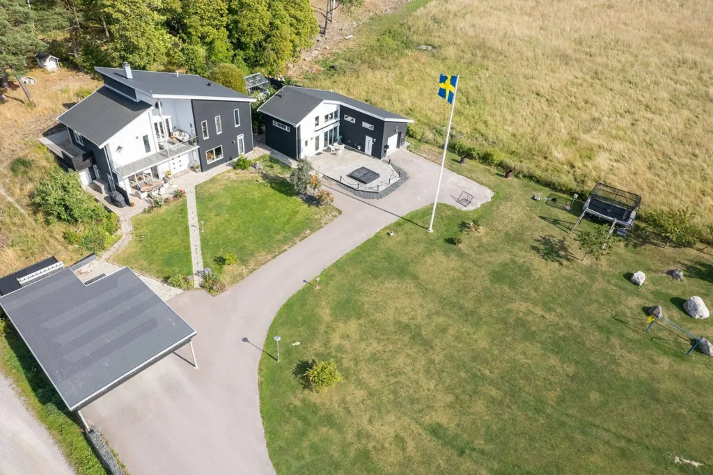 Õhuvaade - Architectural House with Mälaren View in Strängnäs