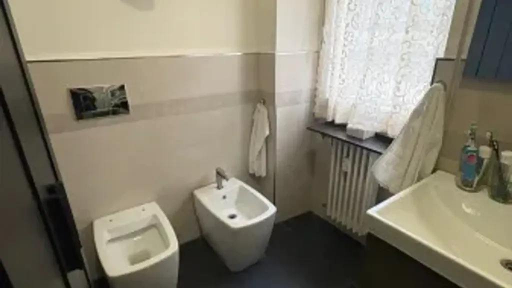 Vannitoad - Trilocale with Balcony in Brescia
