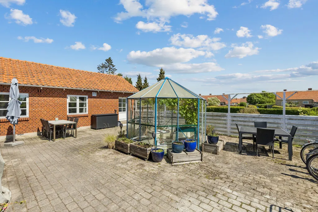 Terrass - Classical Villa with Garden in Slagelse
