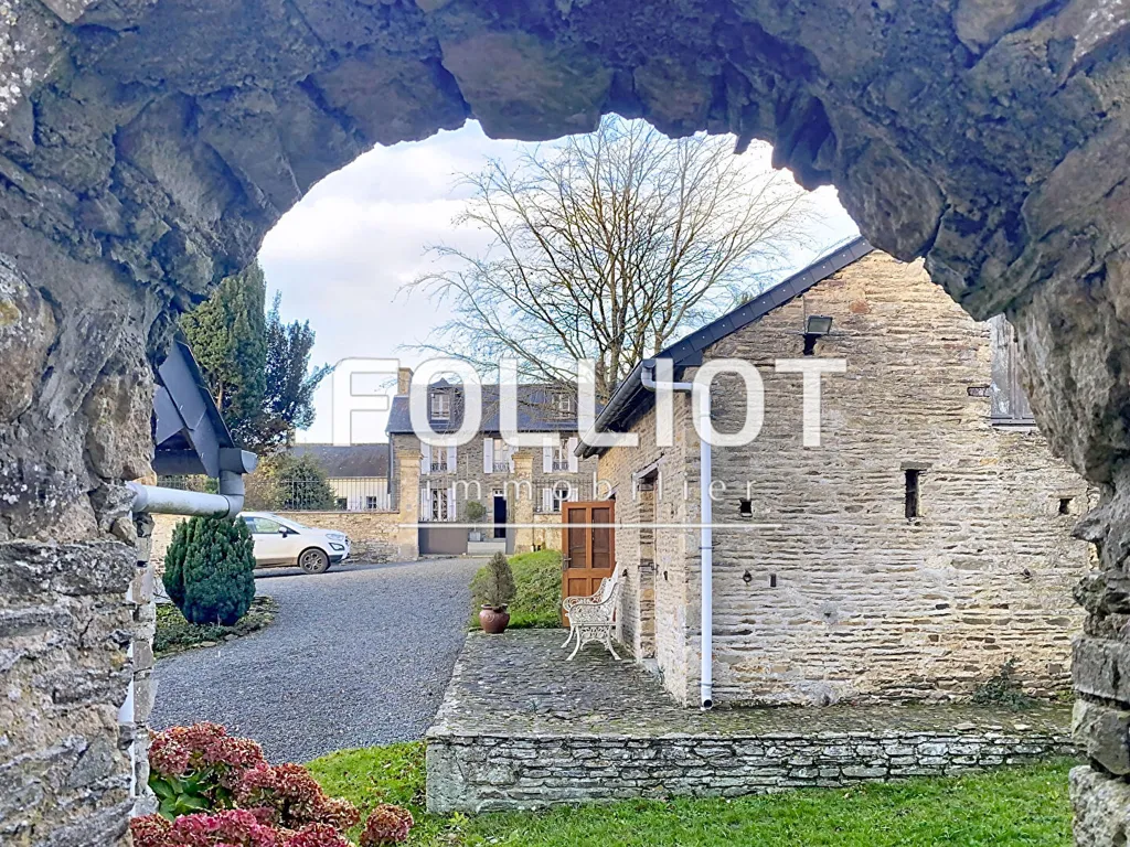 Giardino - Historic Manor with Outbuildings near Caen