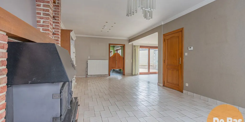 Séjour - Propriété Mixte avec Garage Spacieux à Mere