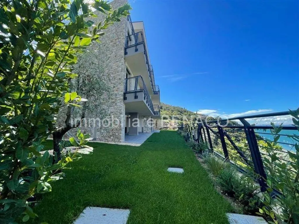 Jardin - Luxury Apartment with Pool in Torri del Benaco